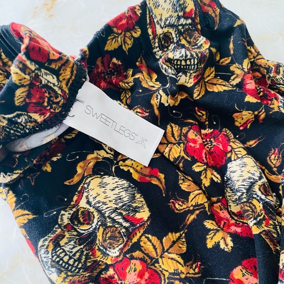 SWEETLEGS skull leggings - Picture 2 of 5